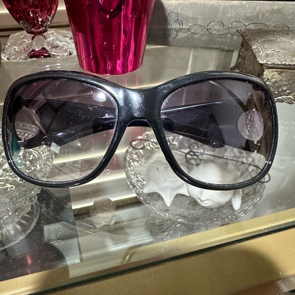 Authentic Dior Sunglasses with buckle. Black - Picture 5 of 10